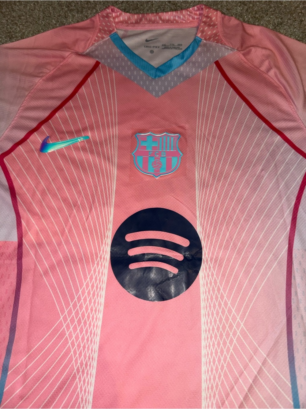 Nike FC Barcelona 2025/2026 Lamine Yamal #10 Special Edition Men’s Soccer Jersey - Picture 9 of 9